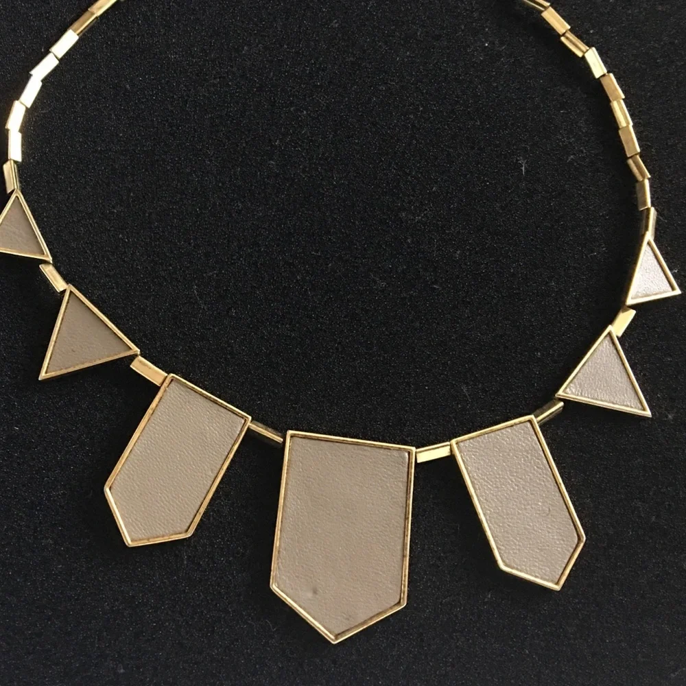 House of Harlow necklace